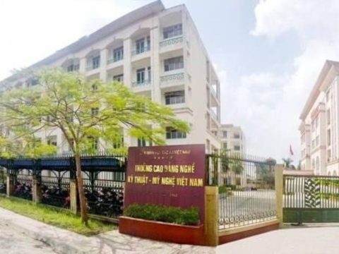 Trường Cao đẳng nghề Kỹ thuật - Mỹ nghệ Việt Nam