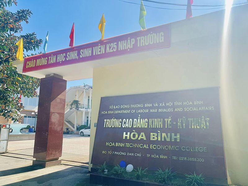 Trường Cao đẳng Kinh tế - Kỹ thuật Hòa Bình