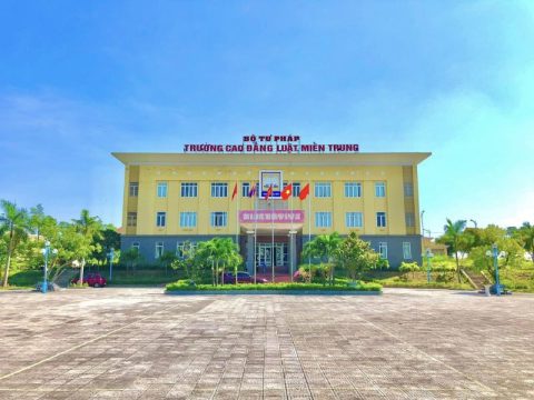 Trường CĐ Luật miền Trung