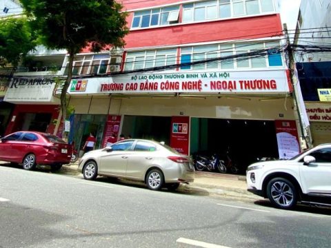 Trường CĐ Công nghệ - Ngoại Thương