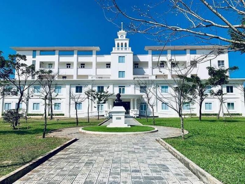 Trường Đại Học Phan Châu Trinh