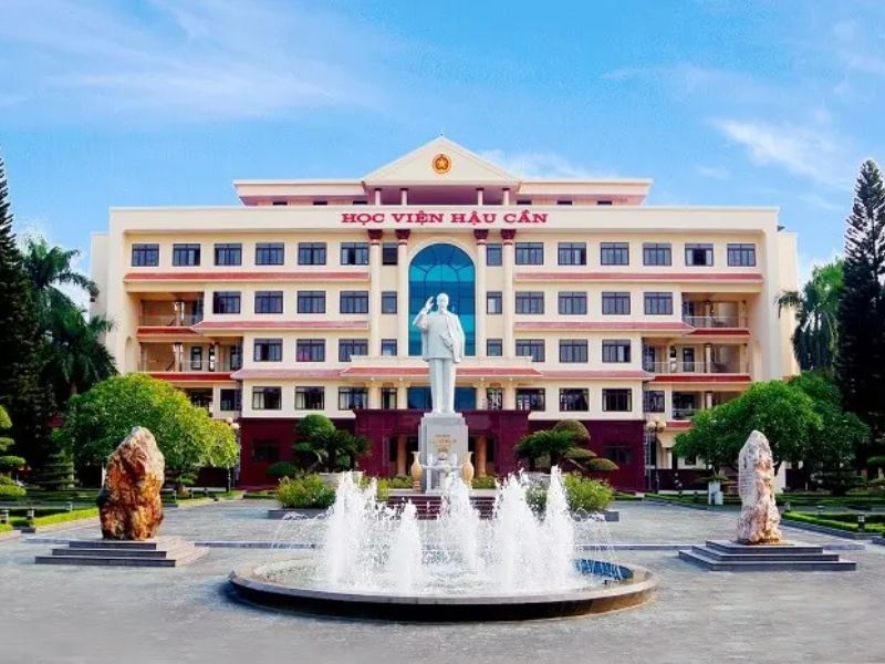 Học viên Hậu Cần