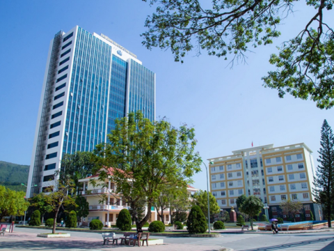Trường Đại học Hạ Long